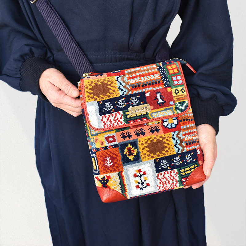 サコッシュとハンカチのお得なセット