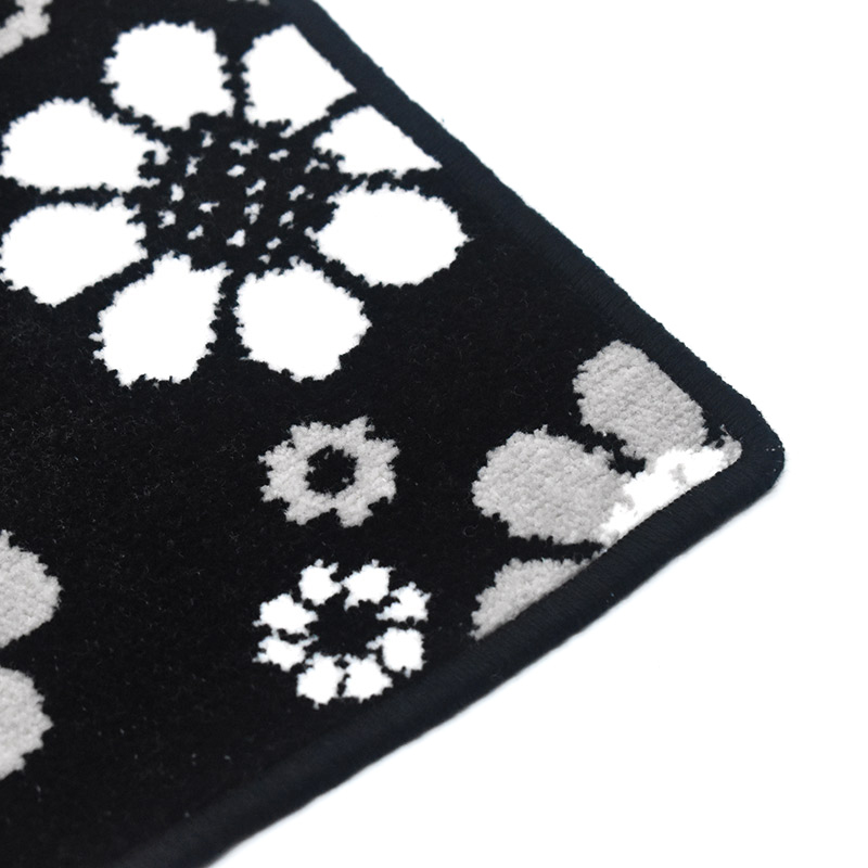 RUNE 内藤ルネ × アーンジョー：モノトーンフラワー ハンカチ 23cm