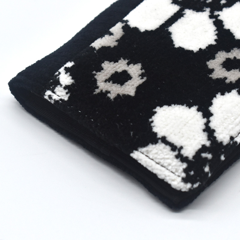 RUNE 内藤ルネ × アーンジョー：二つ折りミニティッシュケース