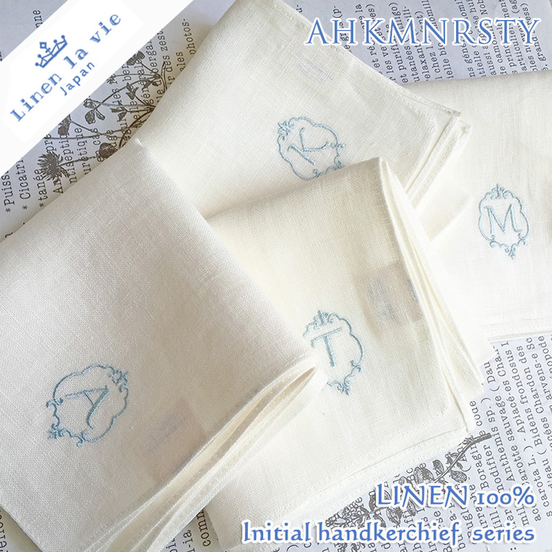 Linen la vie(リネン ラ・ヴィ)：イニシャル刺繍ハンカチ ブルー