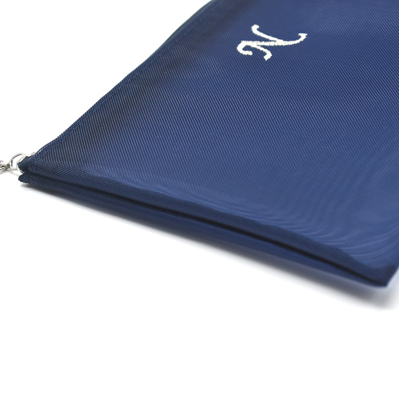 ネイビー メッシュポーチ刺繍デザイン 5b687f77a13b10a78c3770a2d6a656